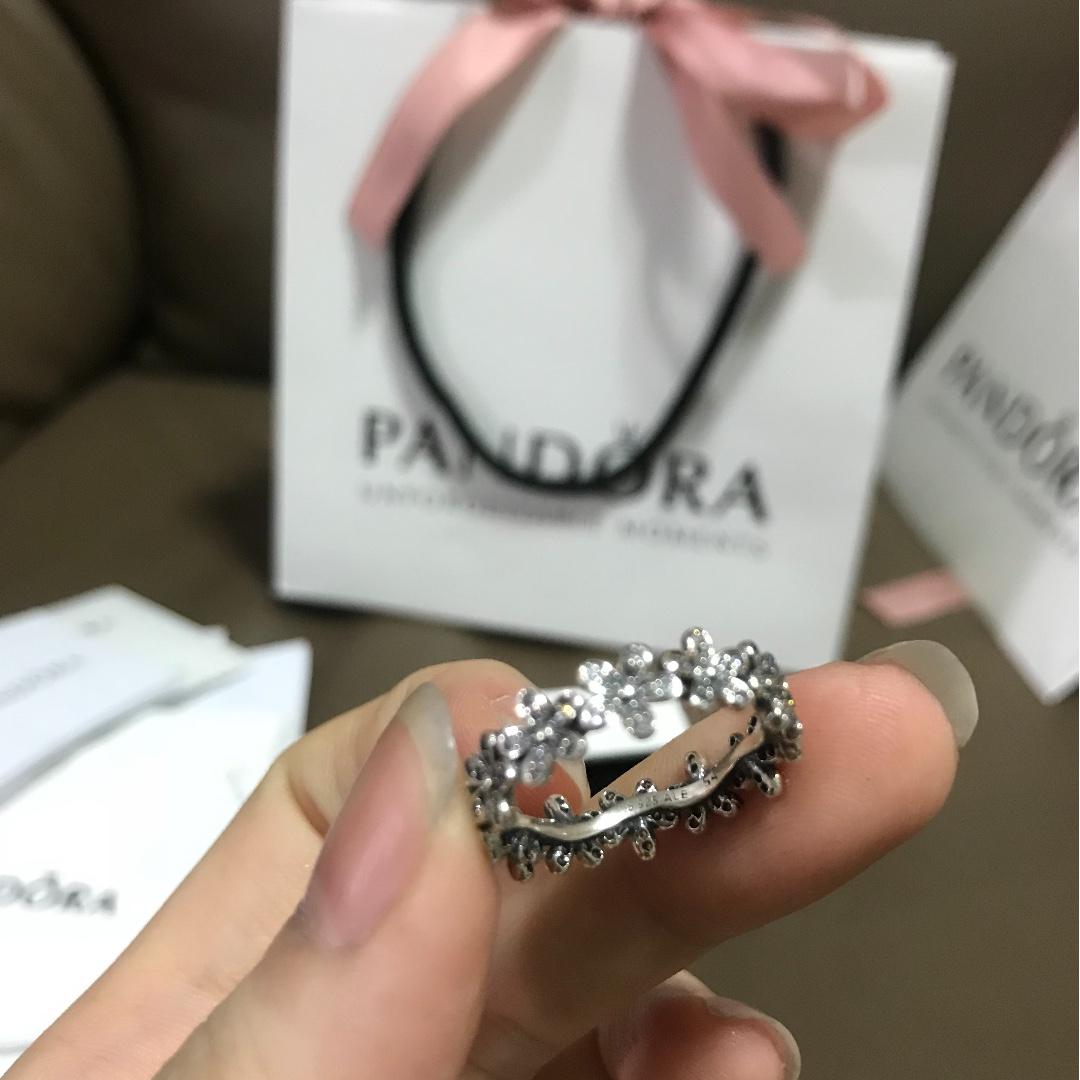 Pandora dazzling daisy ring Women s Fashion Jewelry Organisers