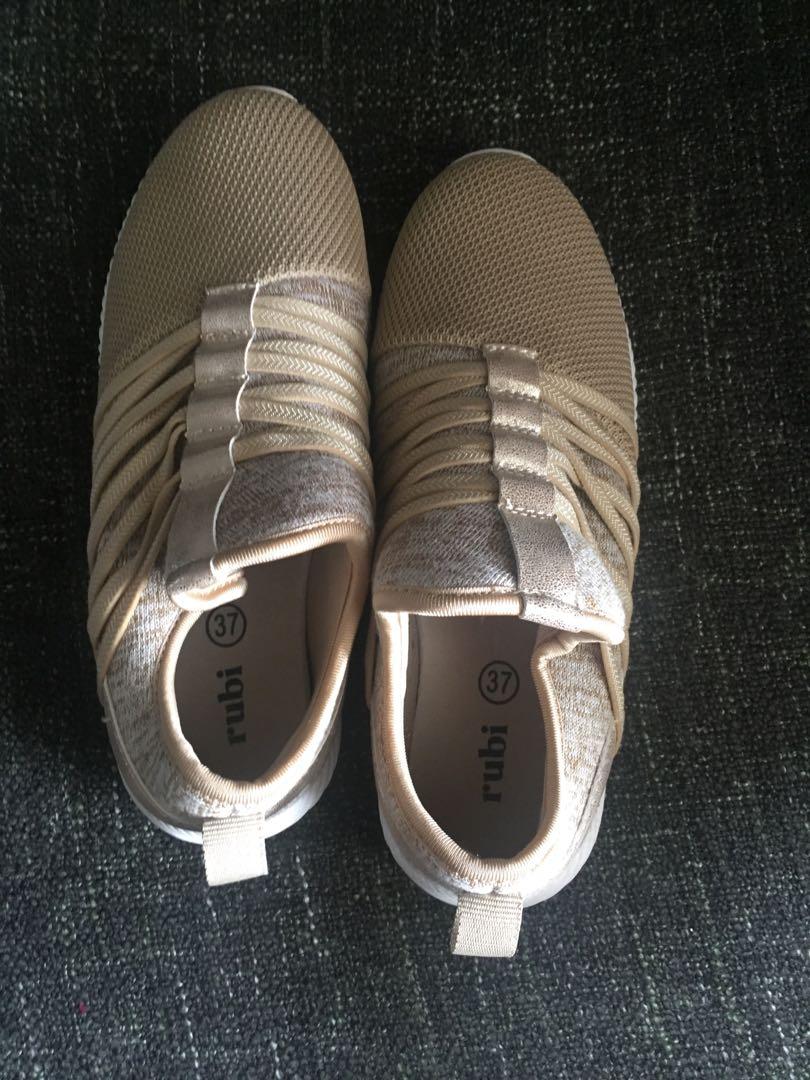 amazon bedroom shoes