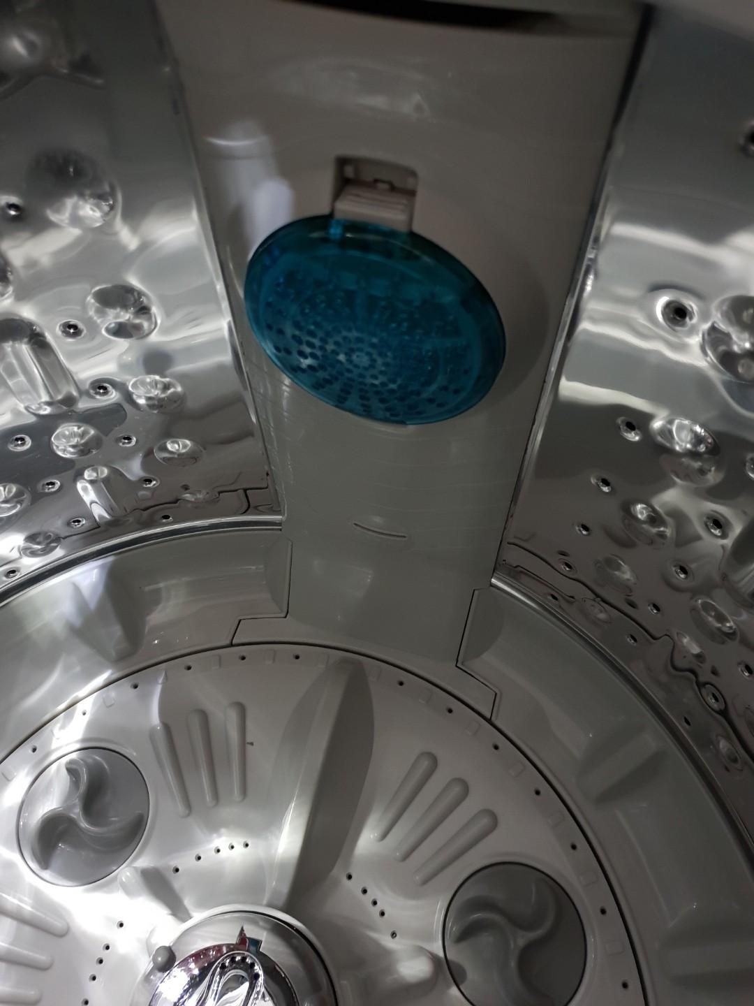 Selling a oneyear old LG 10kg Washing Machine with Turbo Drum, TV