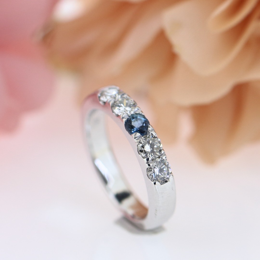 5 Stones Half Eternity Ring Singapore Women S Fashion Jewellery Rings On Carousell