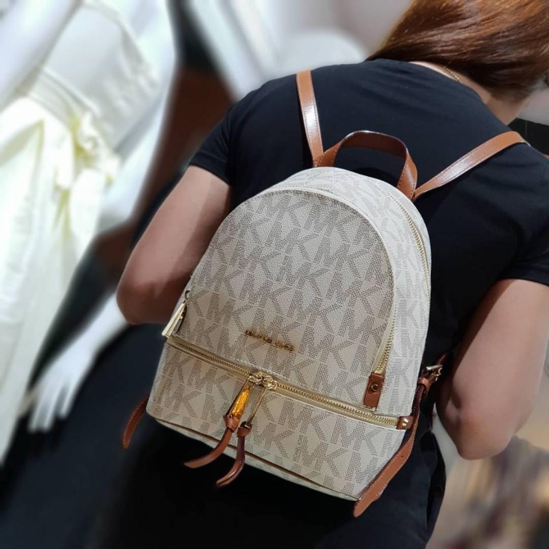 michael kors rhea medium backpack vanilla