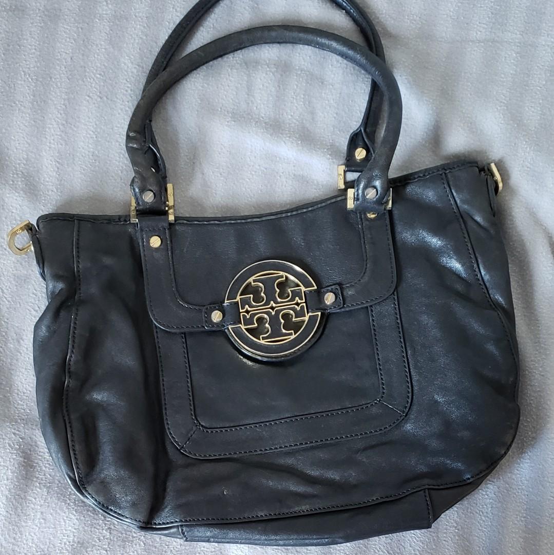 Authentic Tory Burch Amanda Hobo Bag, Women's Fashion, Bags & Wallets,  Cross-body Bags on Carousell