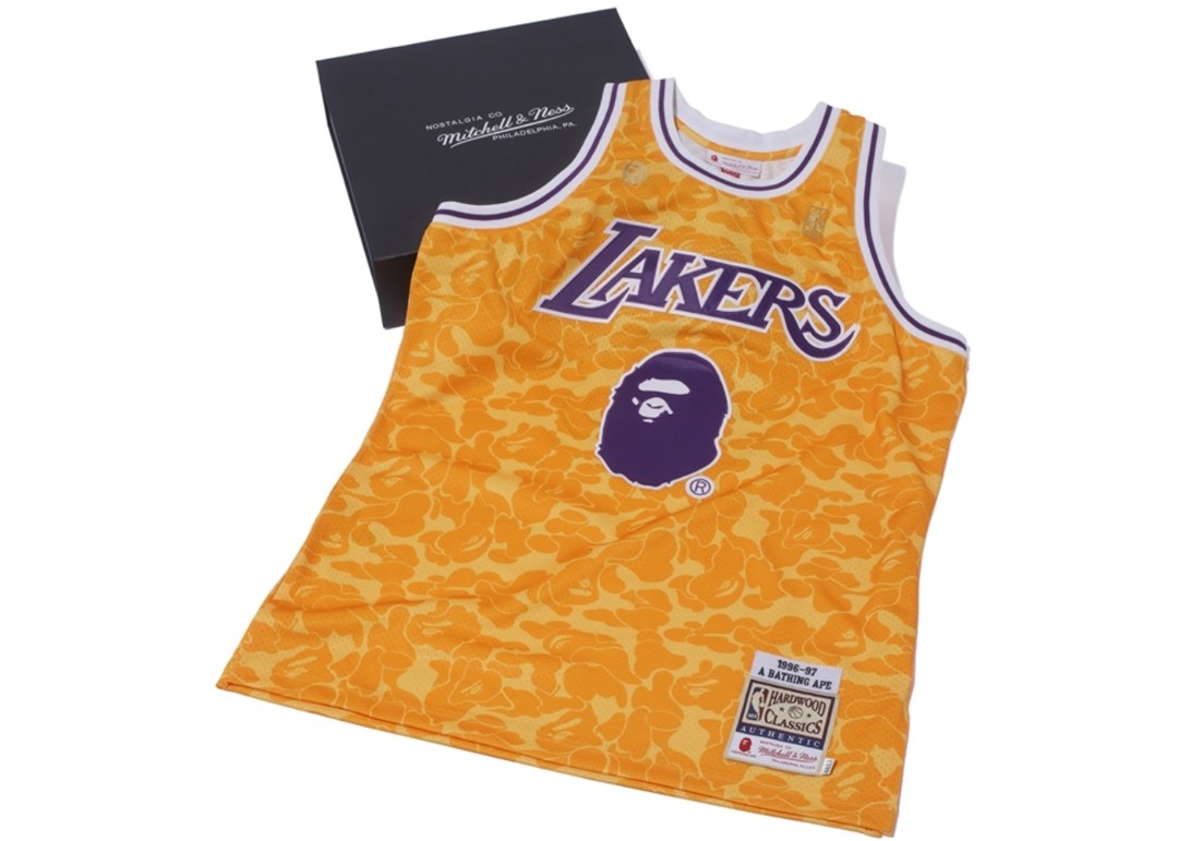 2018 A Bathing Ape Mitchell Ness Lakers Warm Up Jacket Size XXL Basketball