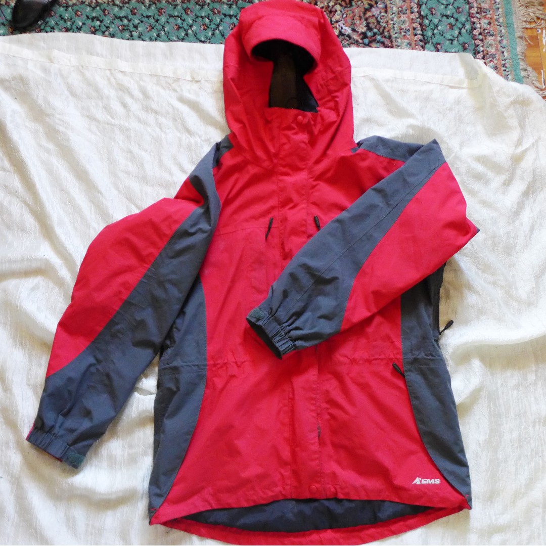 EMS Gore Tex Women s Thunderhead Jacket Women s Fashion Coats Jackets and Outerwear on Carousell
