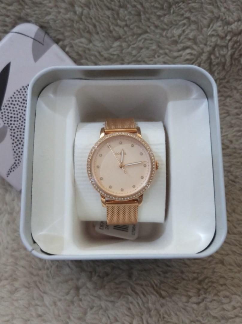 Fossil Women s Neely Rose Gold Tone Bracelet Watch ES4365 Women s Fashion Watches Accessories Watches on Carousell