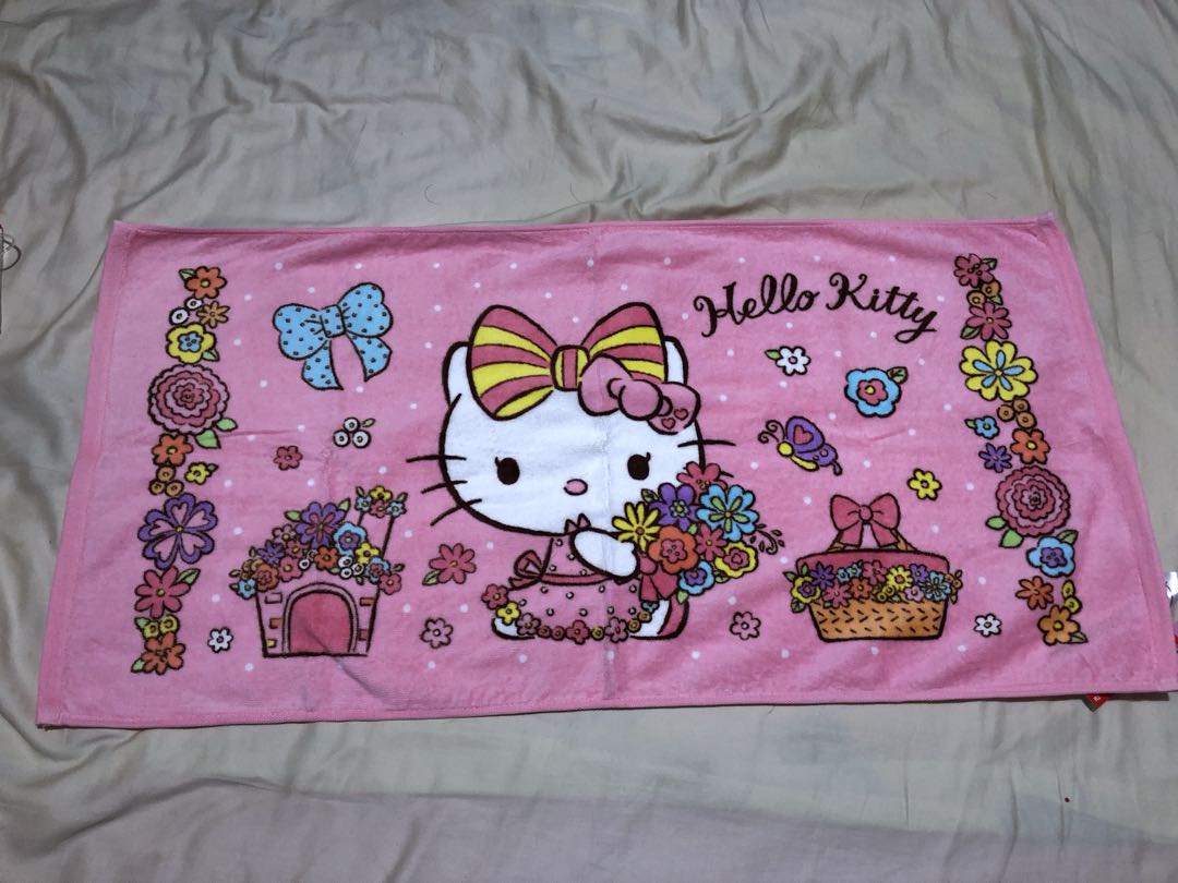 Hello Kitty Bath Towel, Beauty & Personal Care, Bath & Body, Bath on