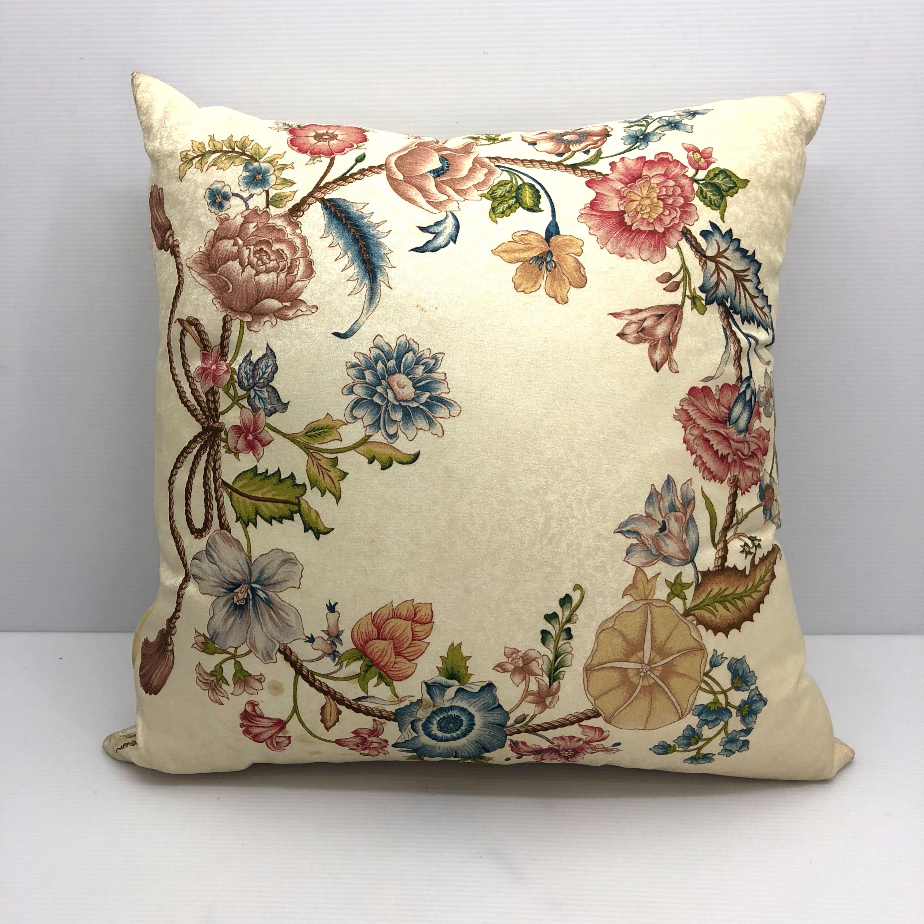 Jim thompson cushions top