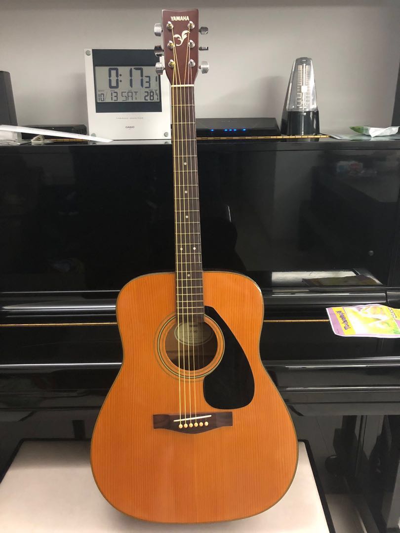 Yamaha F340 Acoustic Guitar with Bag. A variant of Yamaha F310