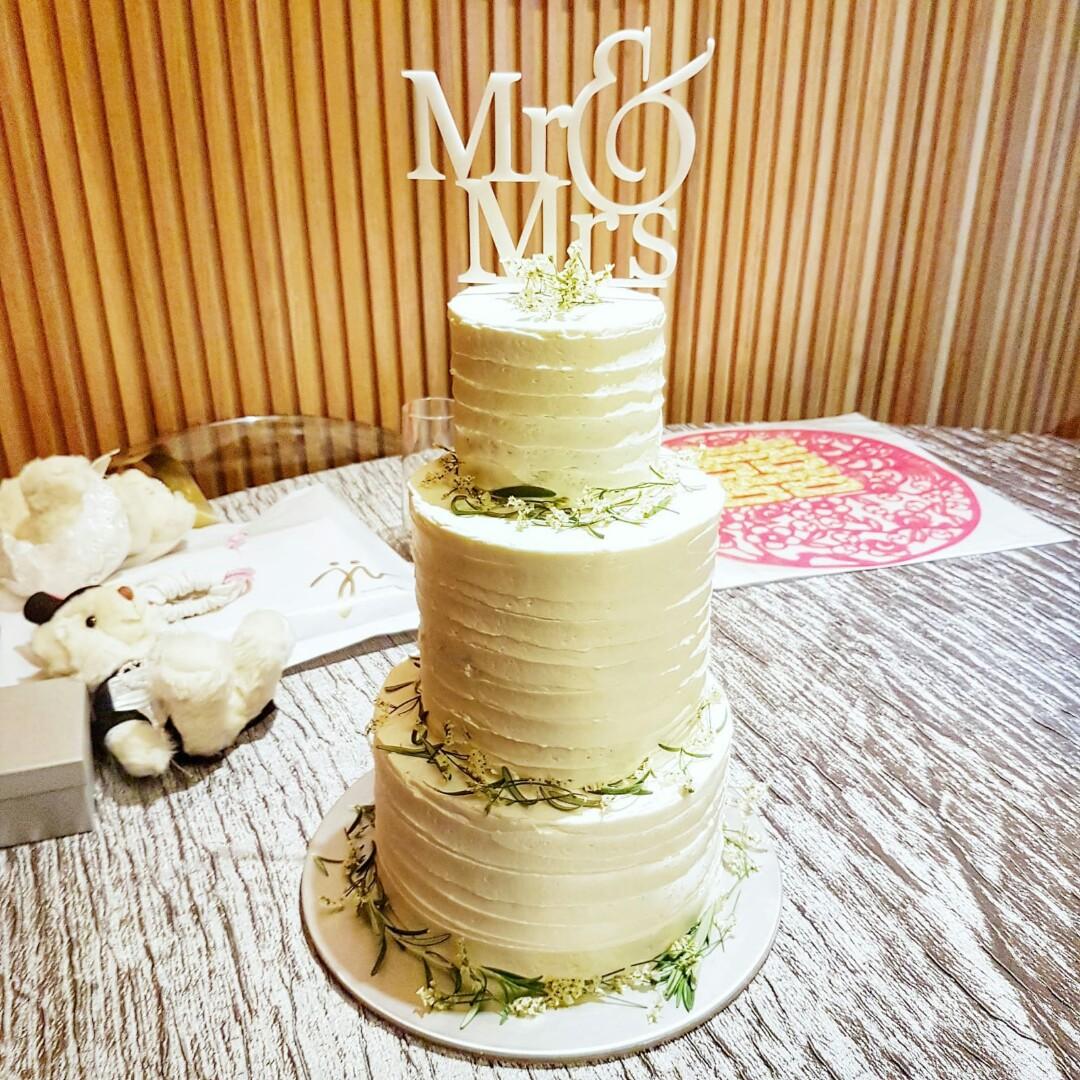 3 Tier Wedding Cake Food Drinks Baked Goods On Carousell