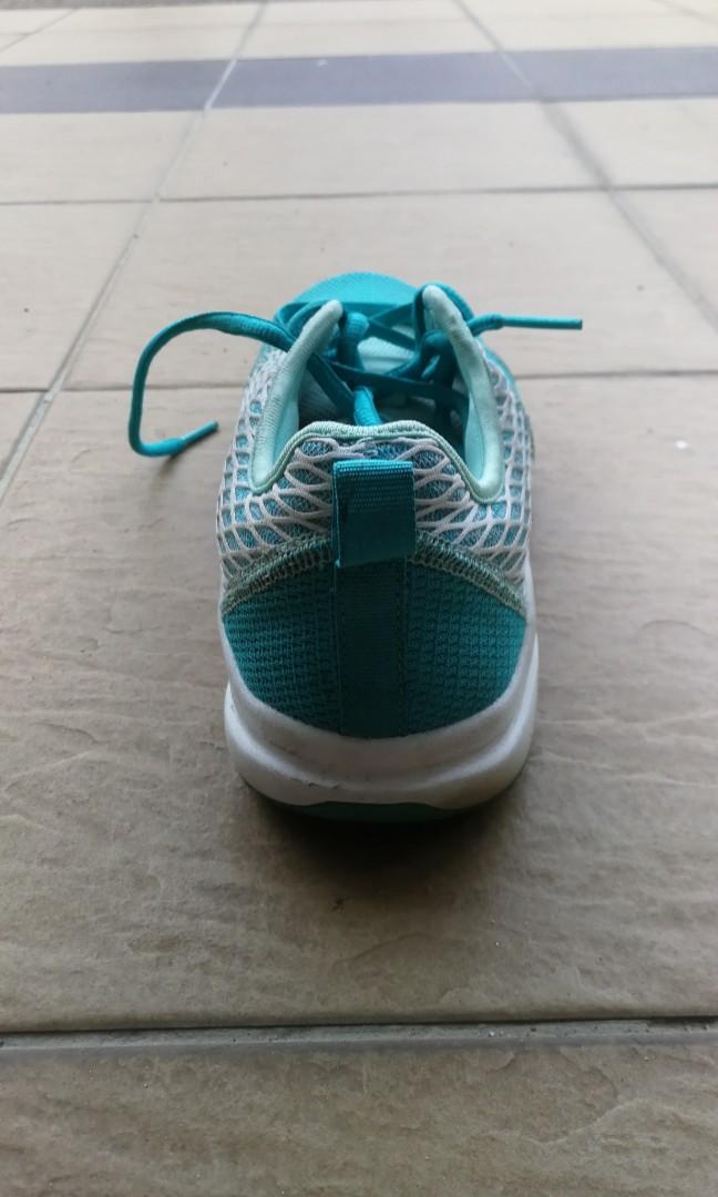 Arianna clearance cloudfoam shoes