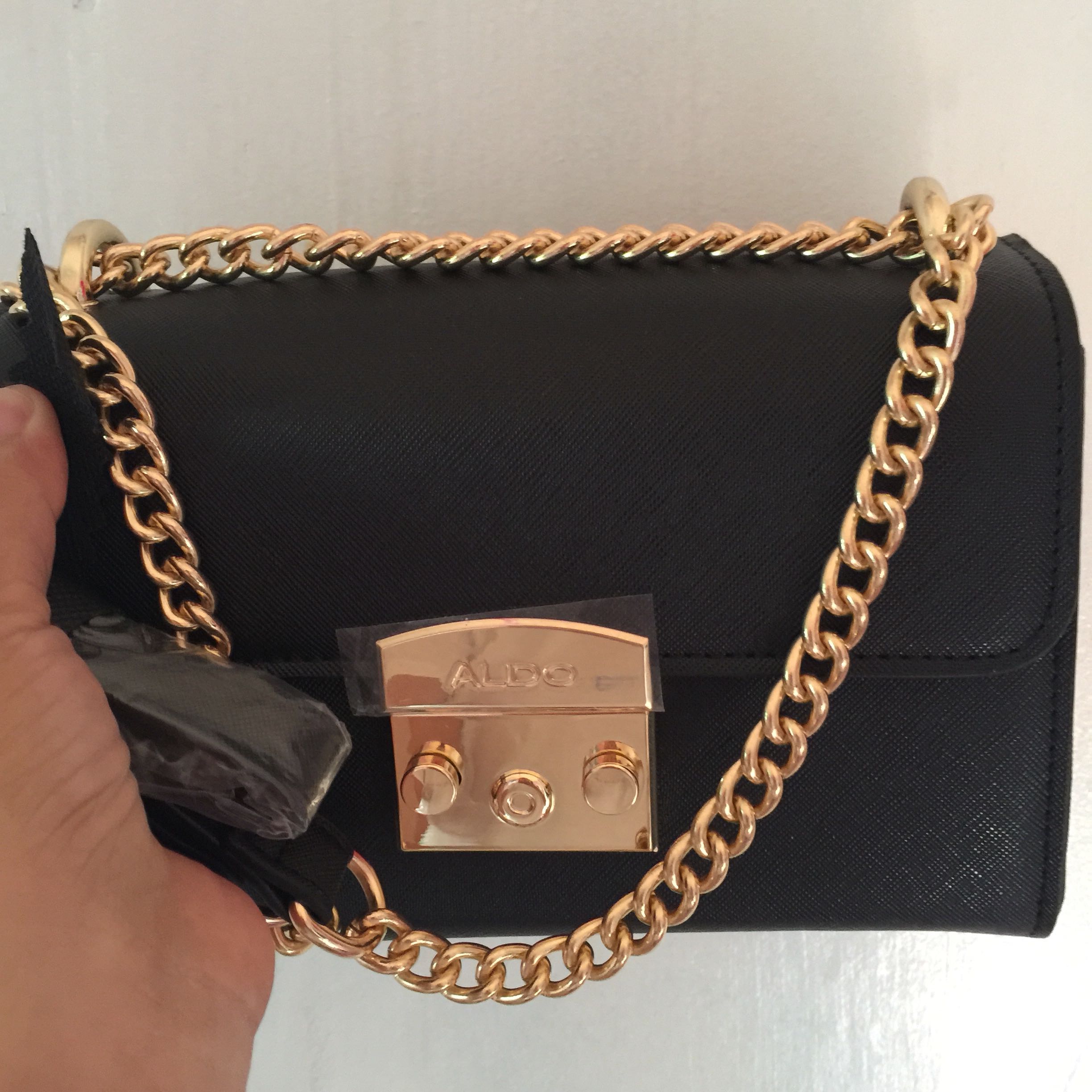 Authentic Aldo Sling Bag, Women's Fashion, Bags & Wallets, Crossbody Bags on Carousell