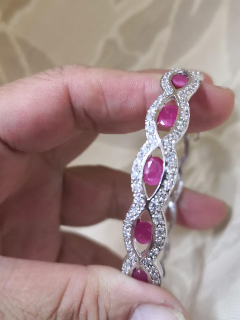 Genuine Ruby Bangle (Category: Bracelets) located in Seri Kembangan. Submitted by sandy5486 (Listing ID 195689191, Image 3). Description: Genuine Africa Ruby white cz bangle 925 sliver white gold plated Wide 55mm.