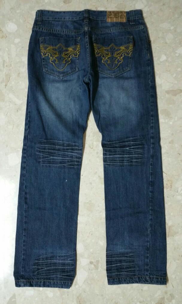 back pocket designs on men's jeans