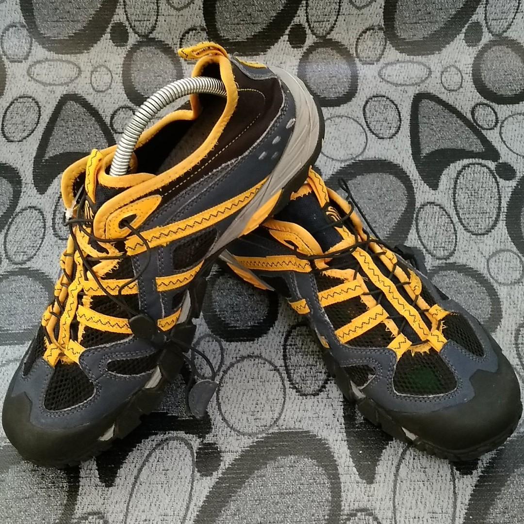 Kasut Hiking Kasut Bundle Men S Fashion Footwear Sneakers On