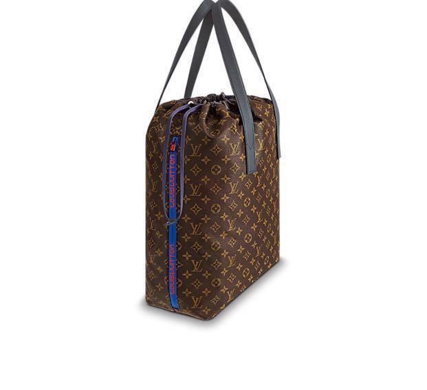 Louis Vuitton Black Monogram Eclipse Outdoor Pouch - Ann's Fabulous  Closeouts