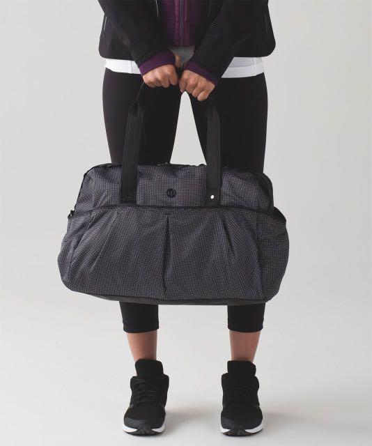 Lululemon all day duffel bag best sale