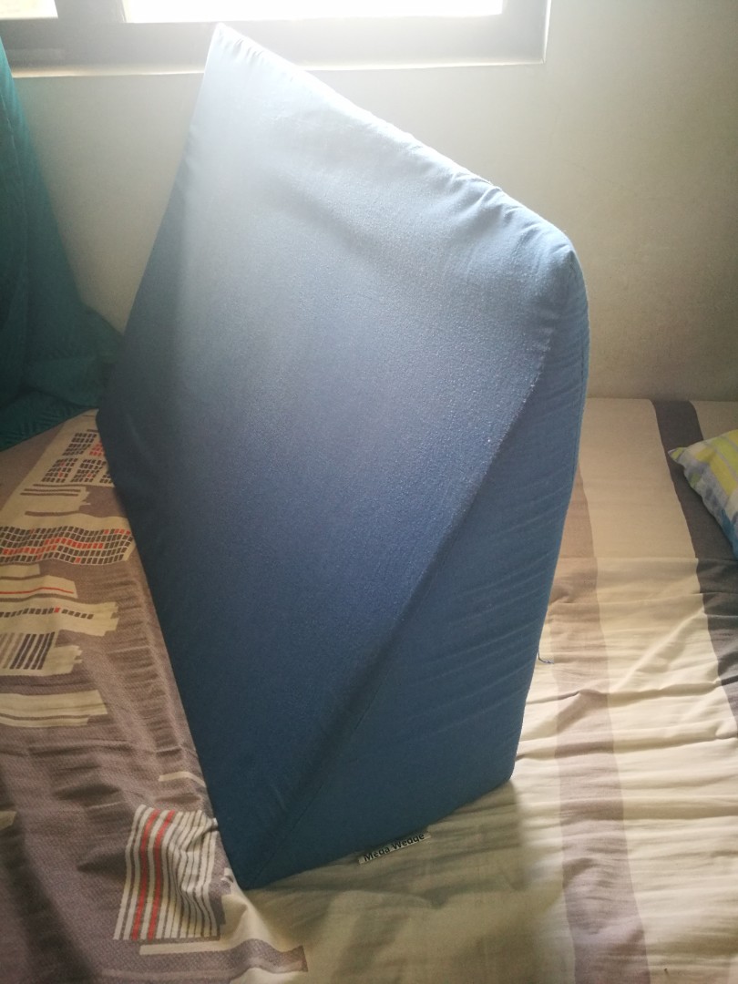 Mandaue Foam Mega Wedge Pillow Negotiable