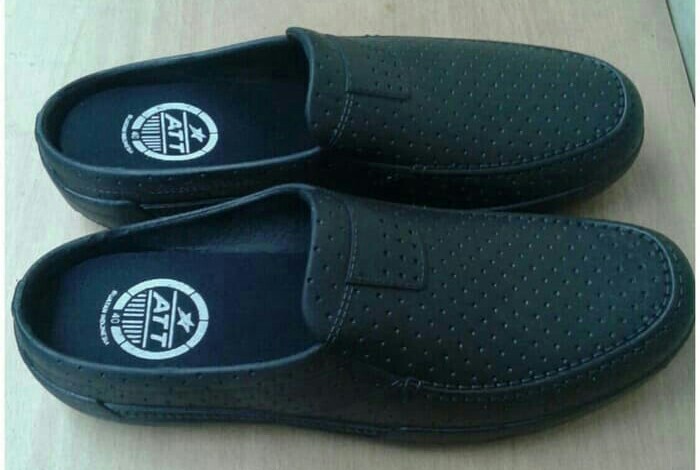 Sepatu Sandal Karet Att Fesyen Pria Sepatu Sepatu Formal Di Carousell