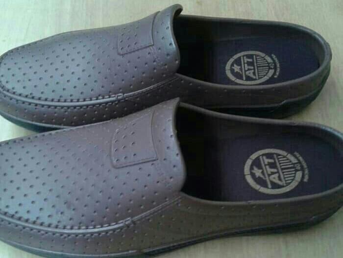 Sepatu Sandal Karet Att Fesyen Pria Sepatu Sepatu Formal Di Carousell
