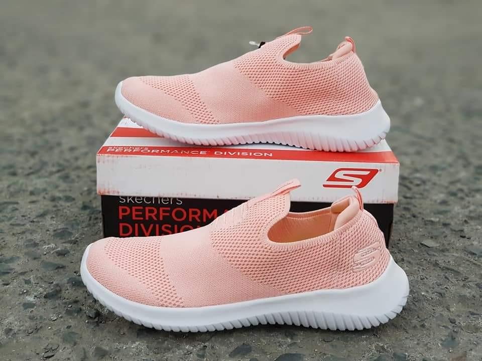 skechers goga max womens pink
