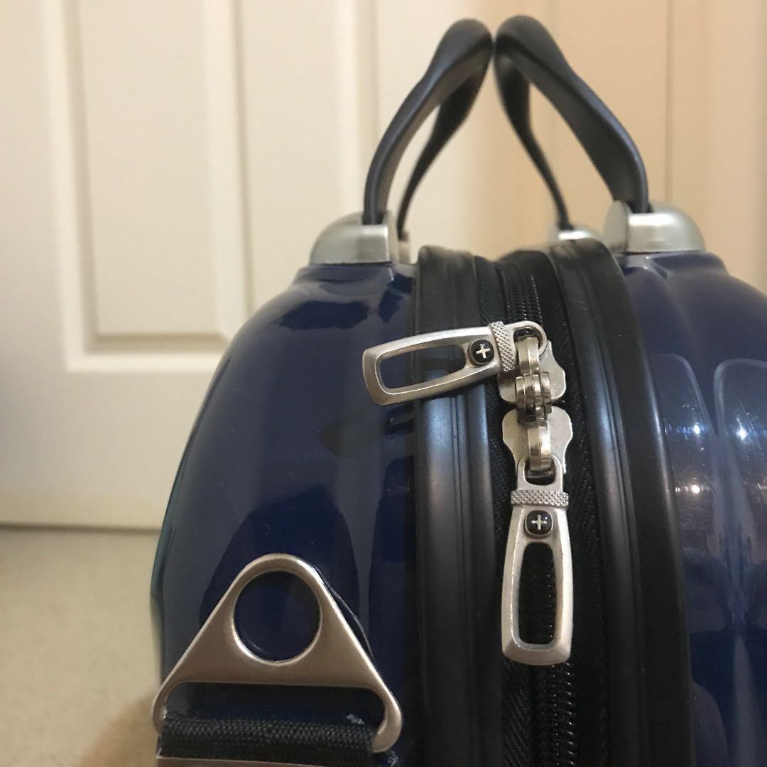 SwissGear by Courier Hard Case Bag Men s Fashion on Carousell