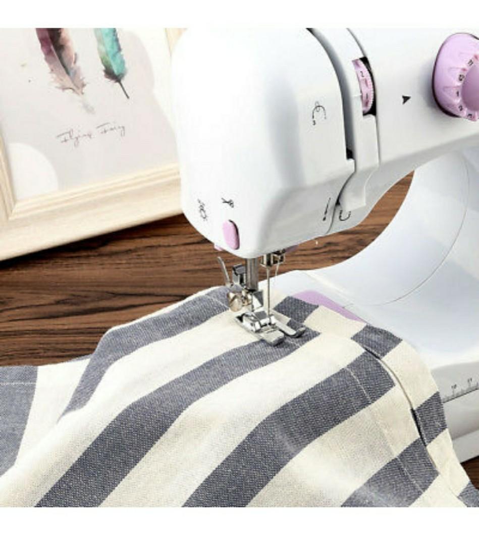 Uten Sewing Machine with 12 built in stitches UEA001, Hobbies & Toys