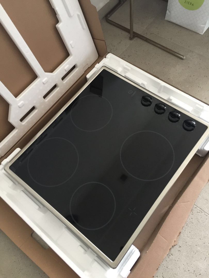ceramic and induction cooktop