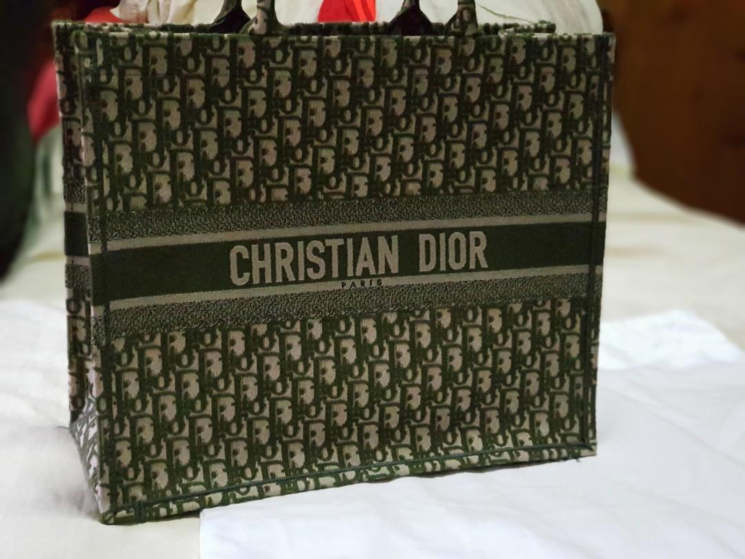 christian dior book tote price