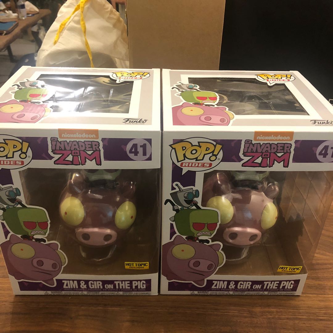 funko pop zim and gir on the pig
