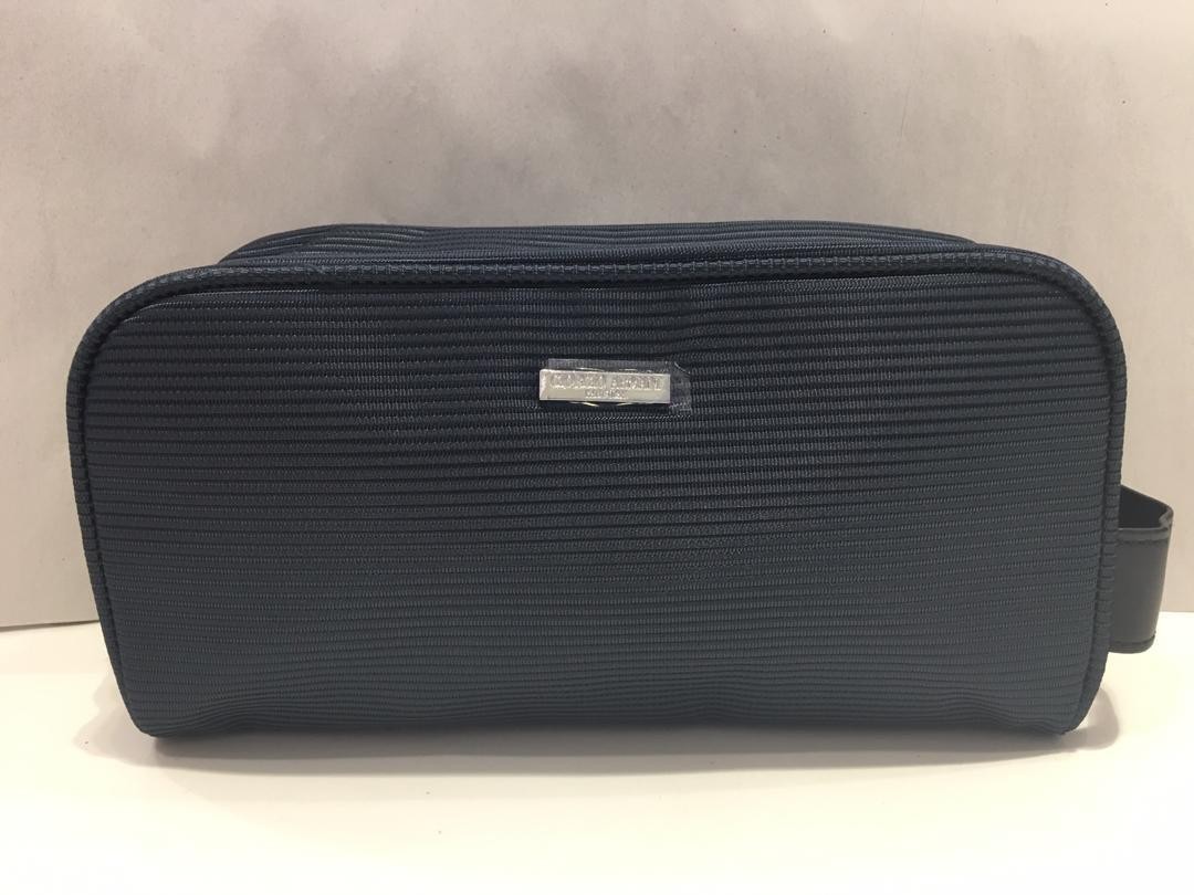 Armani online toiletry bag