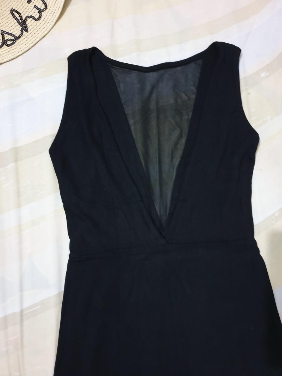 Little Black Dress (Category: Dresses) located in Manila. Submitted by michiepixie (Listing ID 195918478, Image 2). Description: Only worn once VGUC Stretchy fabric, low see-through V-neckline, V-back dress 🌸Personal preloved 🍃Decluttering 🚦POLICIES: ✔'Make Offer' to place order ✔24-hour reservation only ✔Price negotiable if you buy in bundle however please no low ball offers 😉 ✔Shipping fee will be shouldered by buyer 💸BDO/BPI/SBA 📦MM: Exp