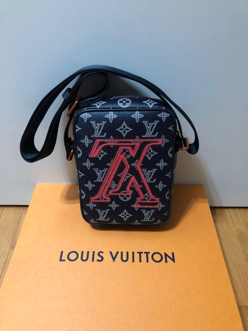 Louis Vuitton upside down logo danube