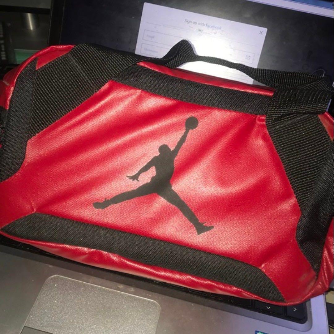 Nike Air Jordan Red Insulated Lunch Bag Black Handles 9A1848R78 on