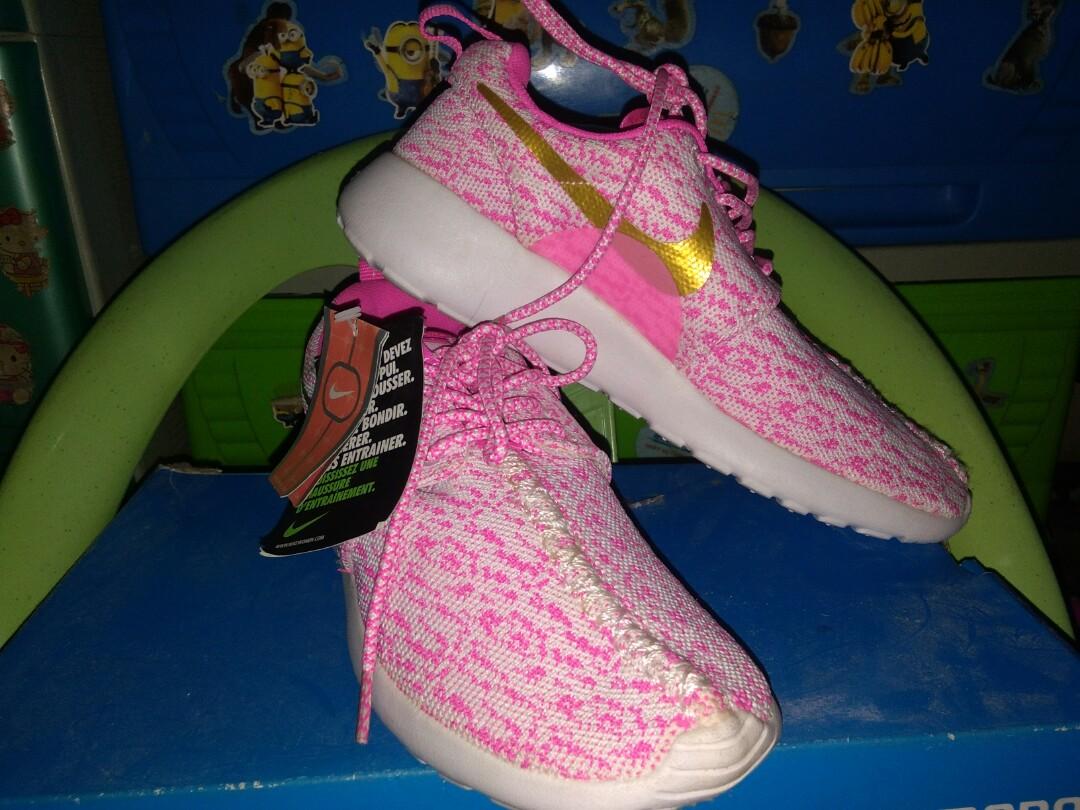 cheap pink nike shoes