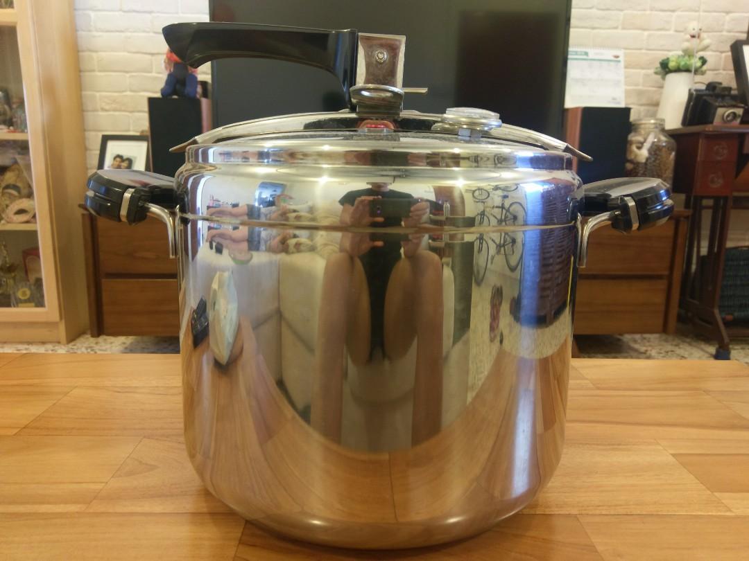 Old school pressure cooker TV Home Appliances Kitchen Appliances Cookers on Carousell