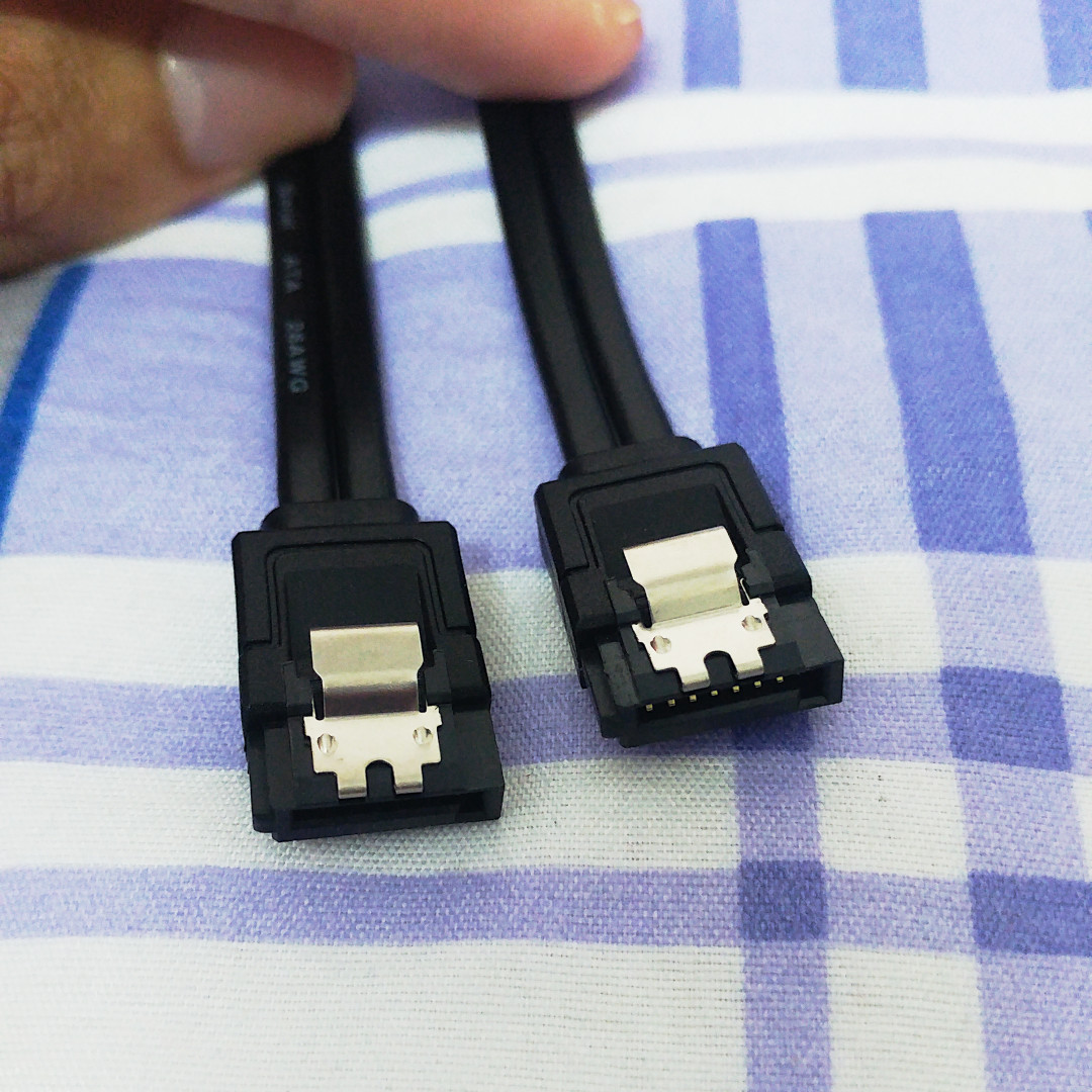 SATA Cable 6Gb/s ASUS名廠高質 SATA線, 電腦＆科技, 電腦周邊及配件, 硬碟及儲存器 Carousell