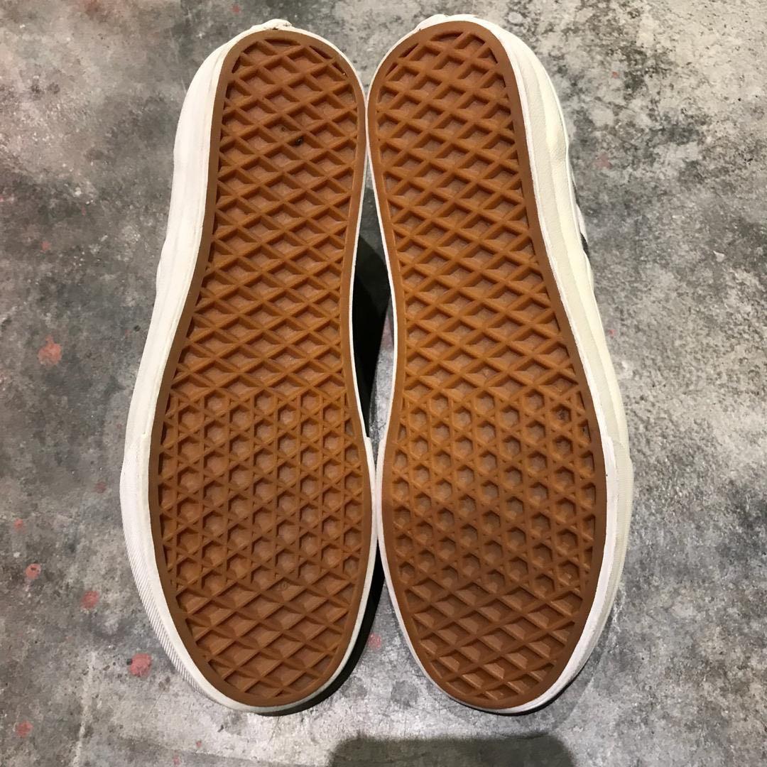vans slip on zig zag