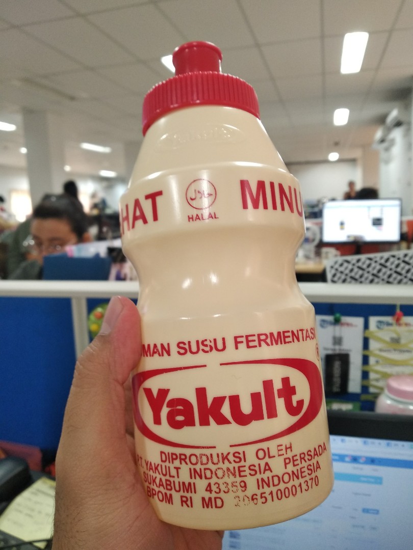 Botol Minum Big Yakult Serba Serbi Others Di Carousell
