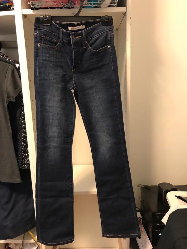 Brand new Levi's 315 Shaping Bootcut 