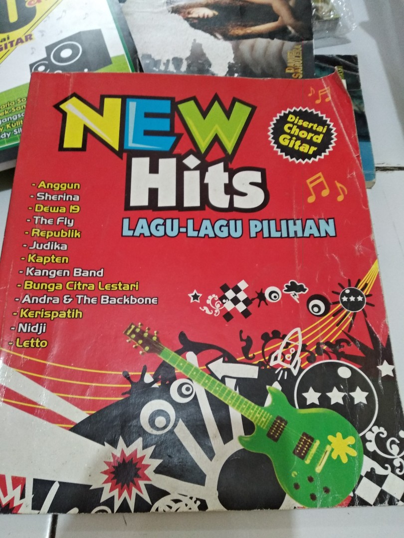 Buku Lagu Indonesia Dg Chord Gitar New Hits Buku Alat Tulis Buku Di Carousell