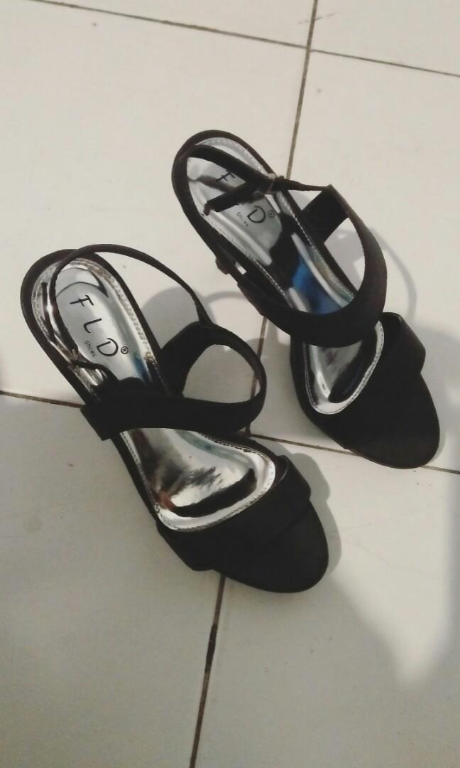 High Heels Fladeo Hitam Fesyen Wanita Sepatu Di Carousell