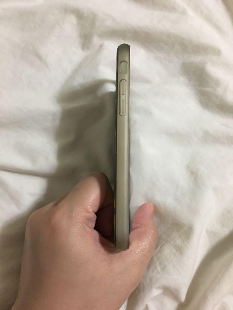 LAUT New York Case for iPhone 6 6s (Category: Cases & Sleeves) located in Marikina City. Submitted by henlo_moathe (Listing ID 196075582, Image 2). Description: LAUT New York Case for iPhone 6 6s Original No box Sanitized and washed What you see is what you get Please see photos Shipping via Xend.