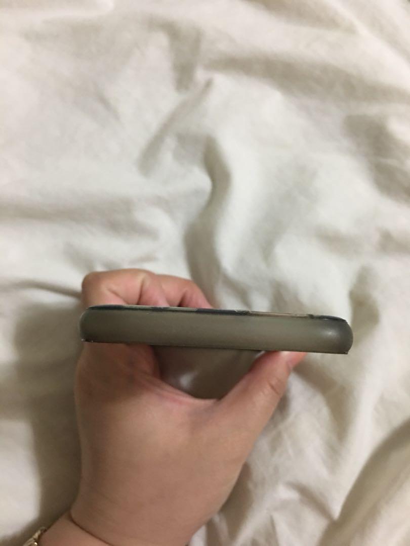 LAUT New York Case for iPhone 6 6s (Category: Cases & Sleeves) located in Marikina City. Submitted by henlo_moathe (Listing ID 196075582, Image 3). Description: LAUT New York Case for iPhone 6 6s Original No box Sanitized and washed What you see is what you get Please see photos Shipping via Xend.