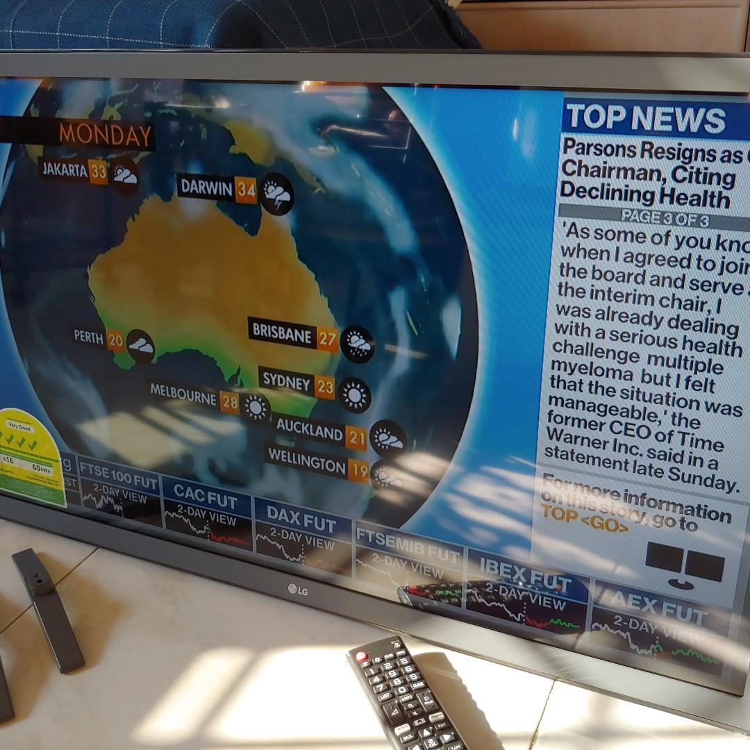 LG 32 inch SMART TV AI (Built in WIFI), TV & Home Appliances, TV