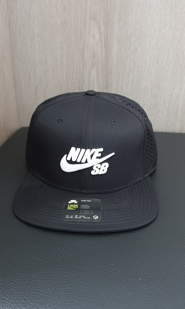 Nike snapback car, Men's Fashion, & Accessories, Caps & Hats on Carousell