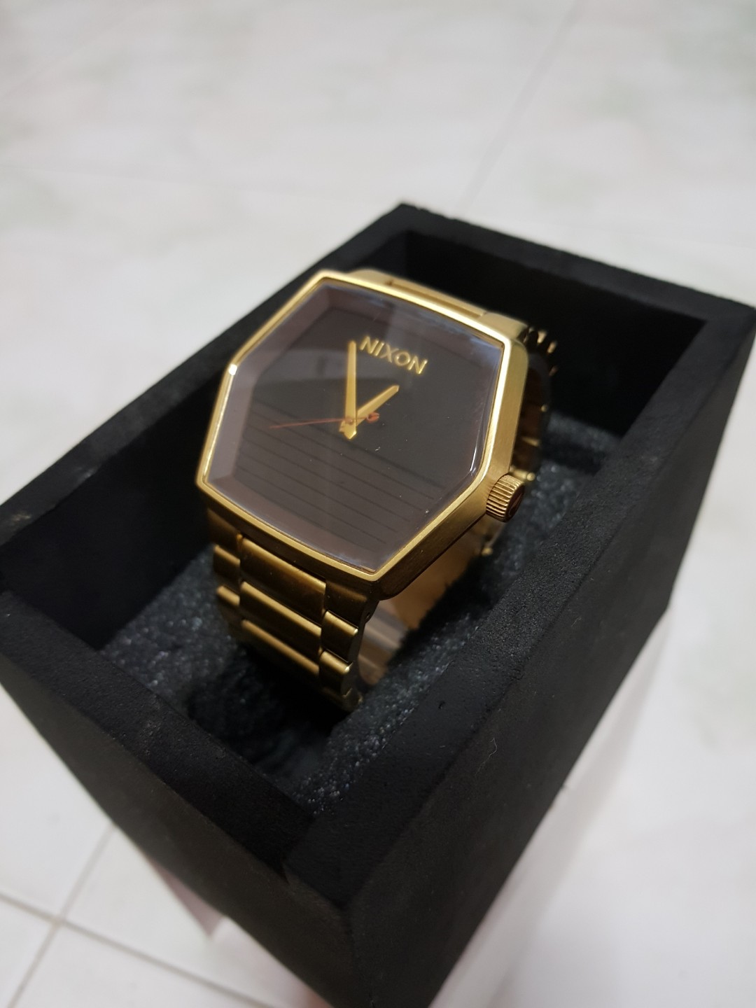 Nixon the shop mayor watch