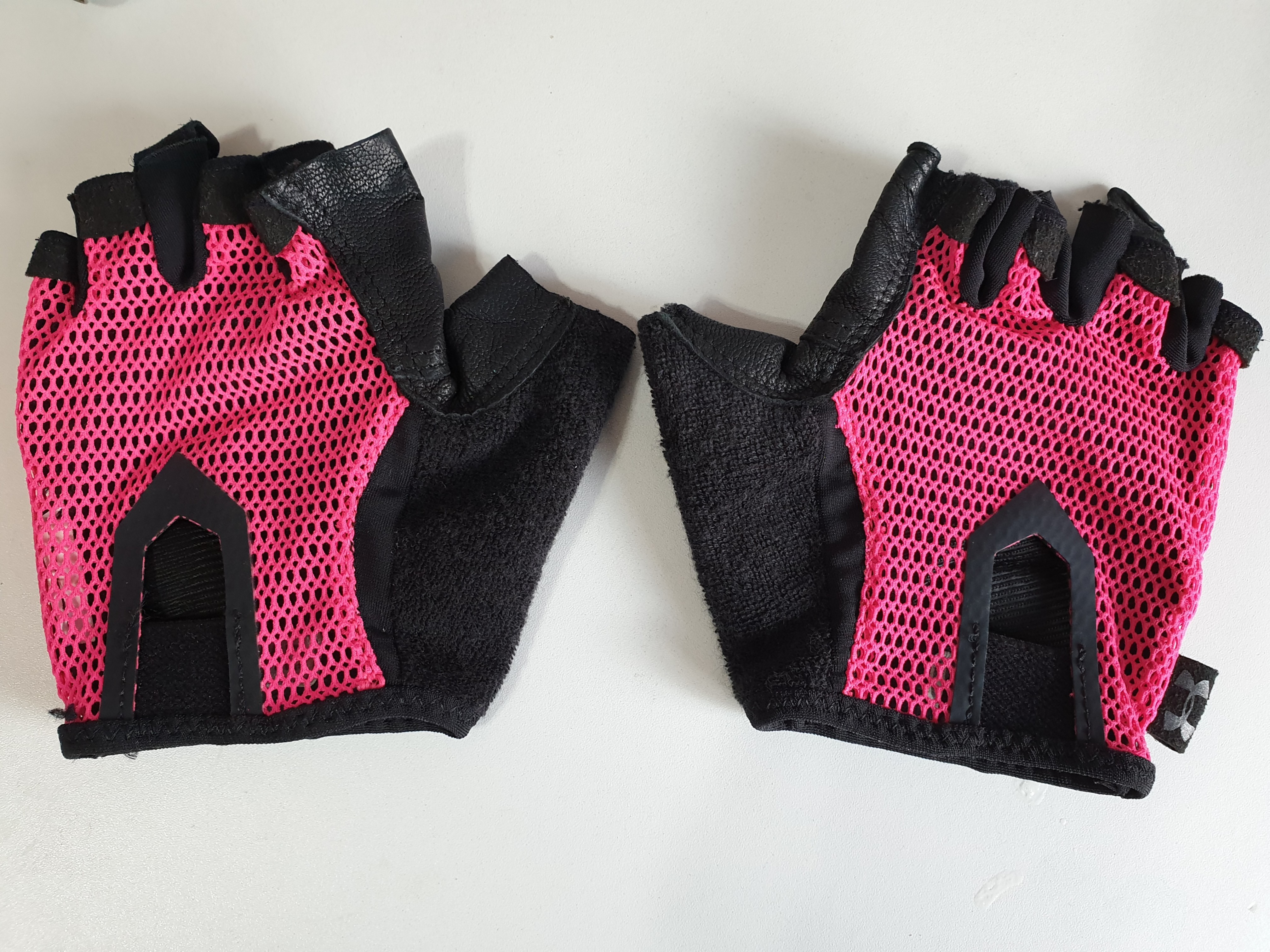 under armour youth pink football gloves