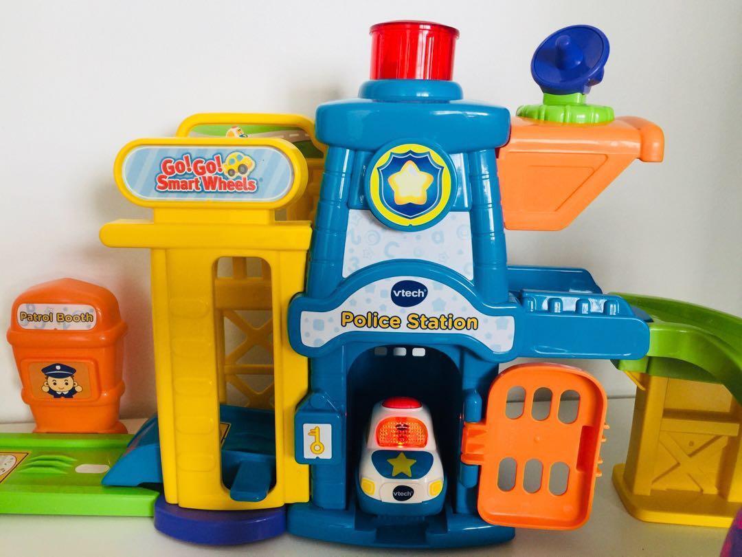 go go smart wheels police station and fire station