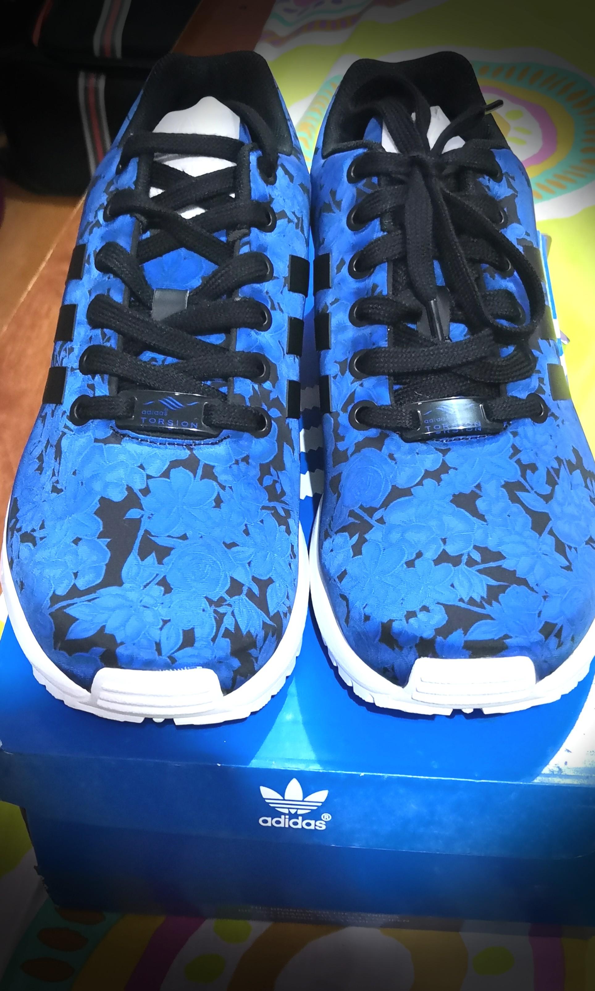 adidas blue floral shoes