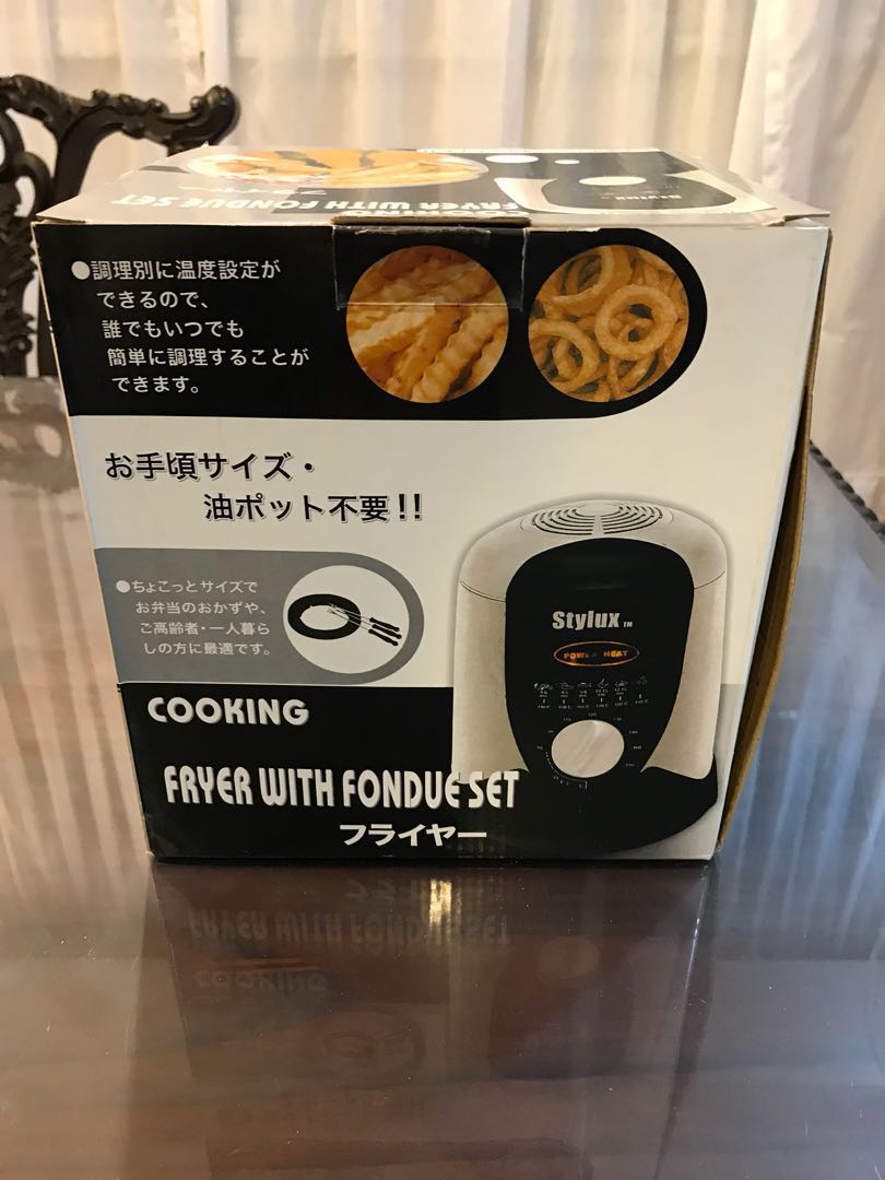 Deep Fryer with Fondue Set, Furniture & Home Living, Kitchenware